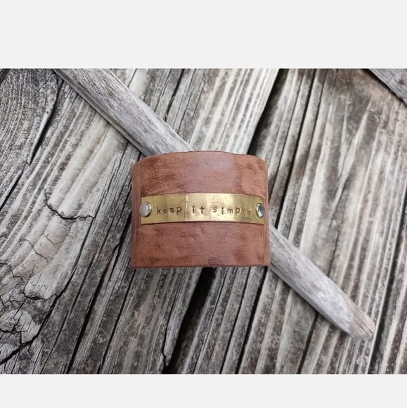 Vintage Rustic Cuff Bracelet Pre TM Brown Leather Hand Stamped Keep It Simple - Picture 1 of 9